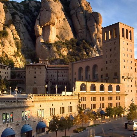 Apartamentos Montserrat Abat Marcet Exterior foto