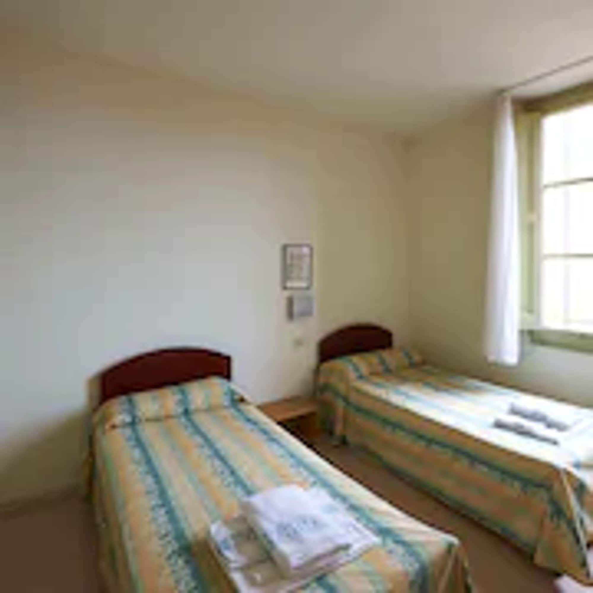 Apartamentos Montserrat Abat Marcet Exterior foto