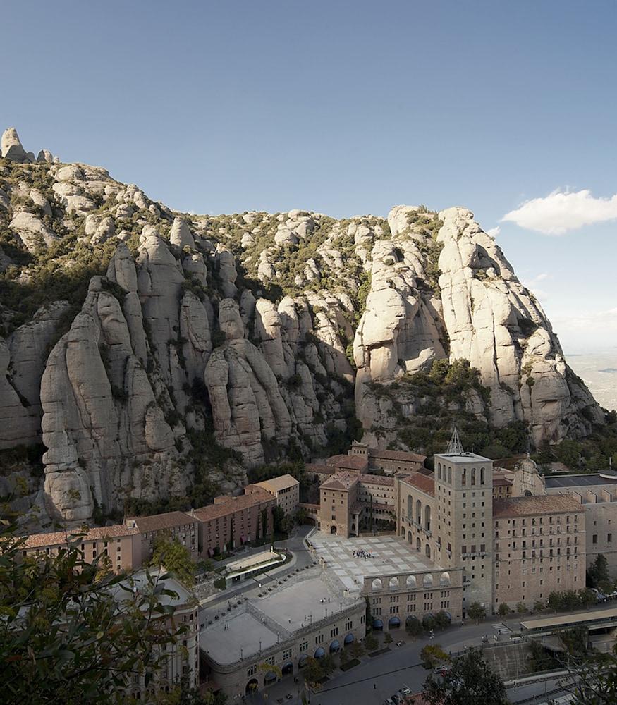 Apartamentos Montserrat Abat Marcet Exterior foto